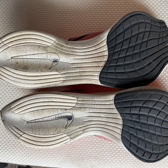 Nike women’s sz 9-ZoomX Vaporfly Next% Bright Mango - Picture 3 of 5